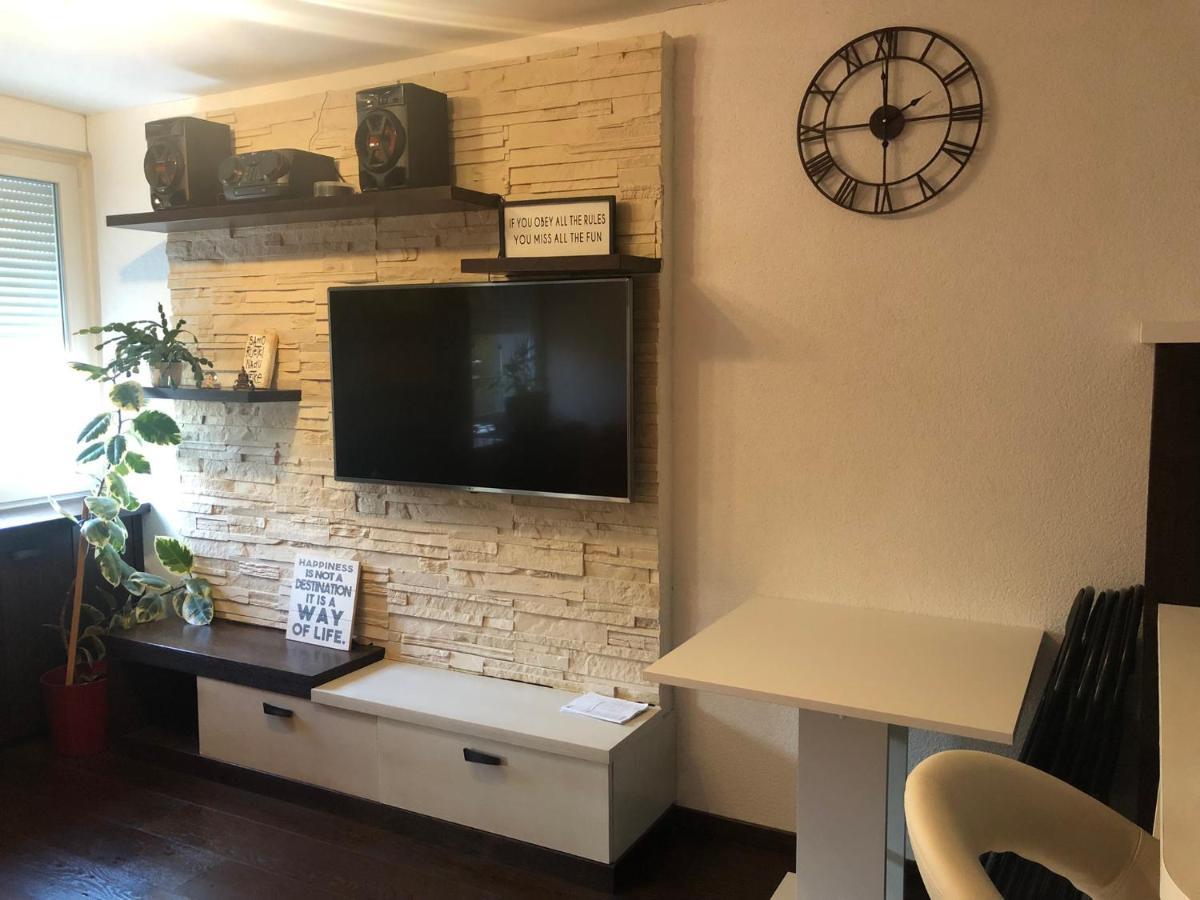 Apartman Mirek Apartamento Varaždin Exterior foto